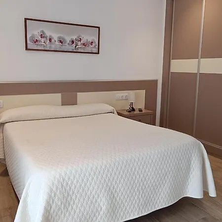 Internacional Hostal Miami Platja (Miami Playa)